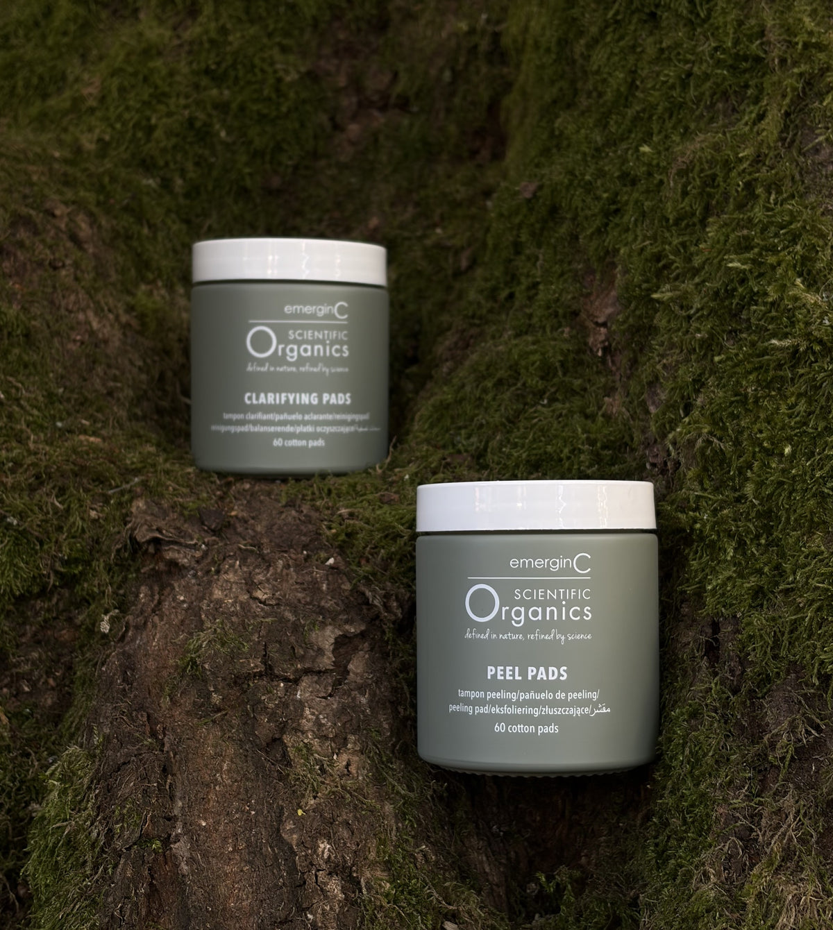 emerginC At-Home Facial Peel en Clarifying Kit in natuurlijke setting