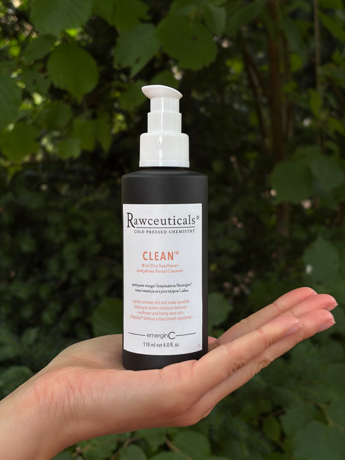 emerginC RAWCEUTICALS® CLEAN™ Cleanser | 118 ml