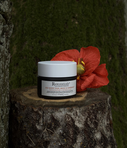 emerginC RAWCEUTICALS RED BERRY DUAL MASK & GOMMAGE 49 g met bloem